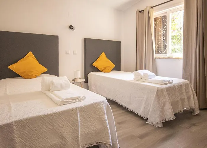 Pedro - Swimming Pool - By Bedzy Villa Albufeira
