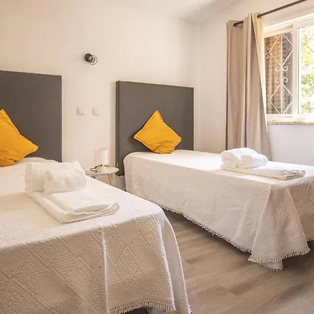 Pedro - Swimming Pool - By Bedzy Villa Albufeira